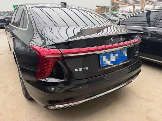 Hongqi H5 — Фото автомобиля 8
