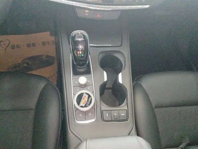 Cadillac XT4 — Фото автомобиля 9