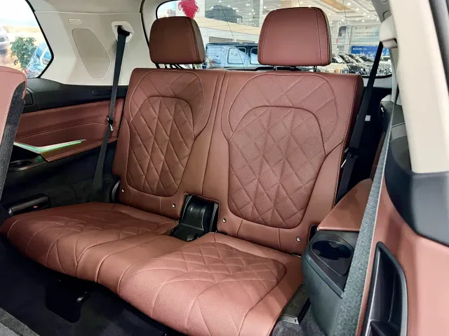 BMW X7 — Фото автомобиля 12