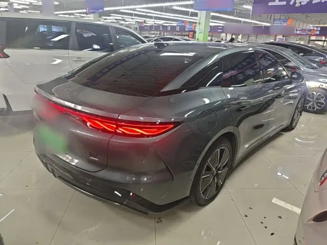 BYD Han L — Фото автомобиля 6