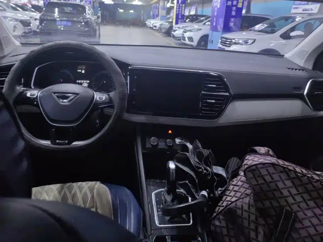 Jetta VS5 — Фото автомобиля 12