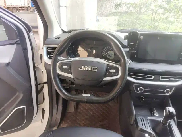JMC Vigus 7 — Фото автомобиля 10