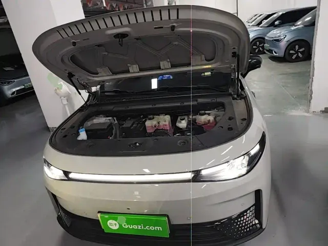 Leapmotor C10 — Фото автомобиля 19