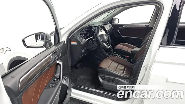 Volkswagen Tiguan — Фото автомобиля 10