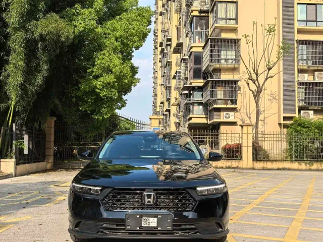 Honda Accord — Фото автомобиля 2