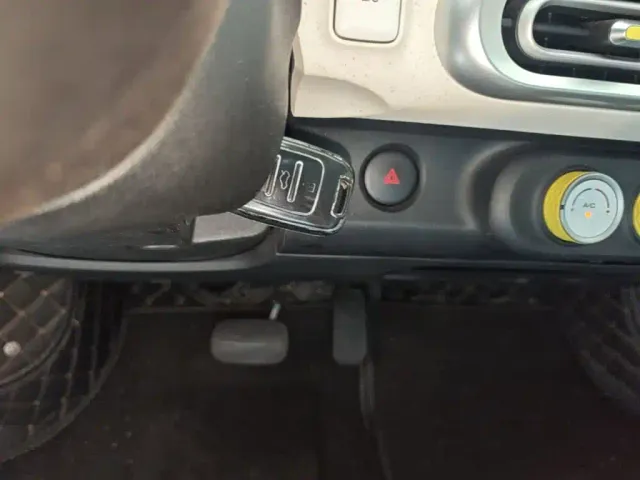 Wuling Hongguang Mini EV — Фото автомобиля 8