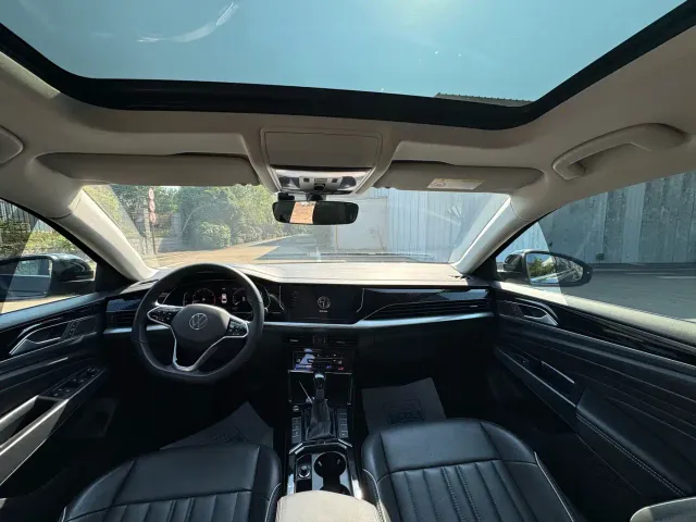 Volkswagen Passat — Фото автомобиля 7