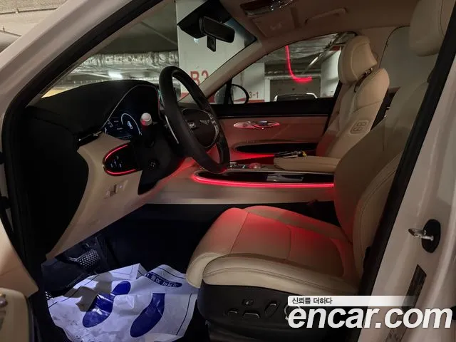 Genesis GV70 — Фото автомобиля 12