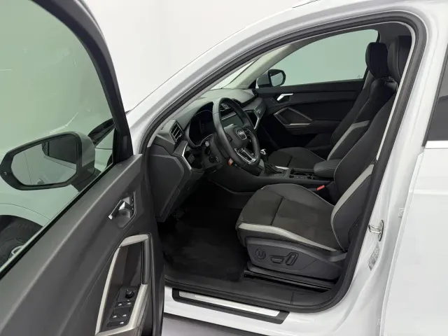 Audi Q3 — Фото автомобиля 20