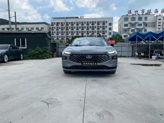 Ford Mondeo — Фото автомобиля 2