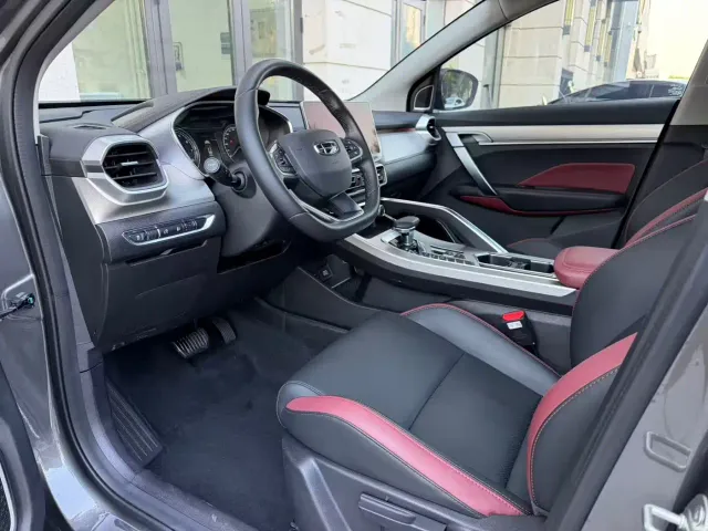 Geely Binyue — Фото автомобиля 9
