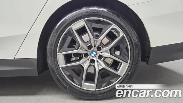 BMW 5-Series 5 серия (G60) — Фото автомобиля 20