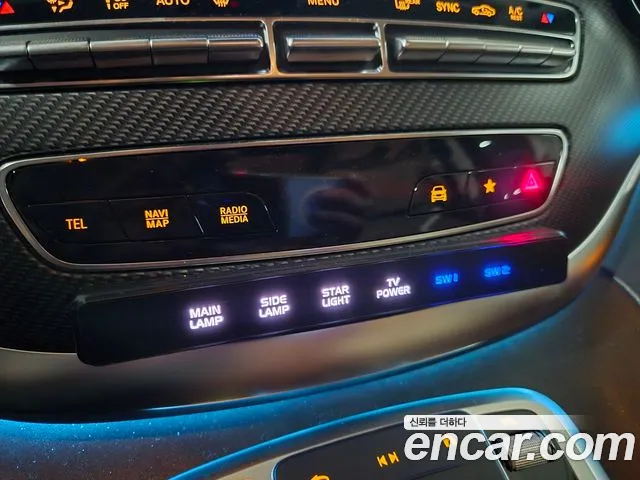 Mercedes-Benz V-Class — Фото автомобиля 12