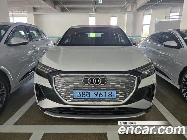 Фотография автомобиля — Audi Q4 e-tron F4