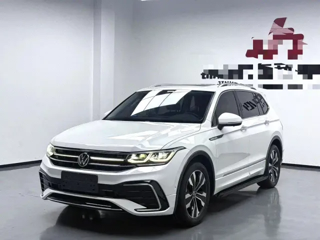 Фотография автомобиля — Volkswagen Tiguan L