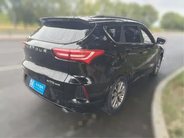 Jetour X70 — Фото автомобиля 2