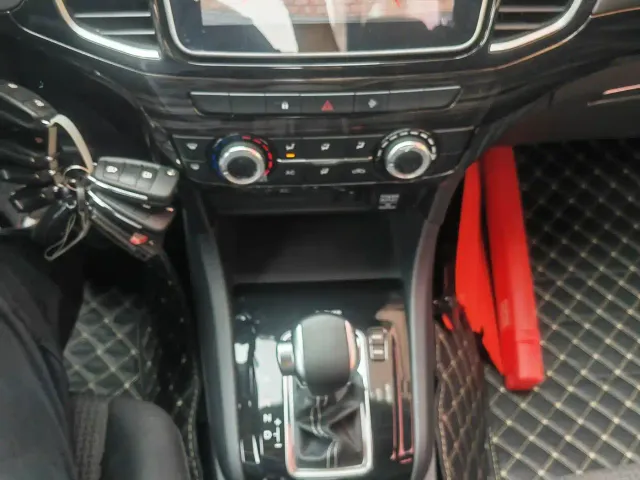 Isuzu Lingtuo — Фото автомобиля 11