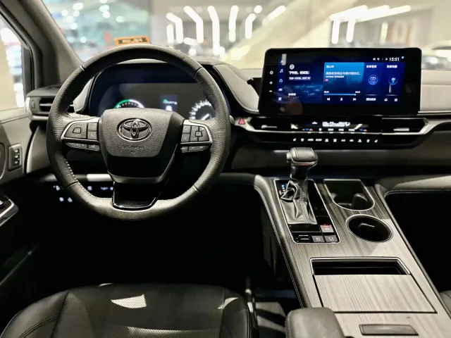 Toyota Granvia — Фото автомобиля 5