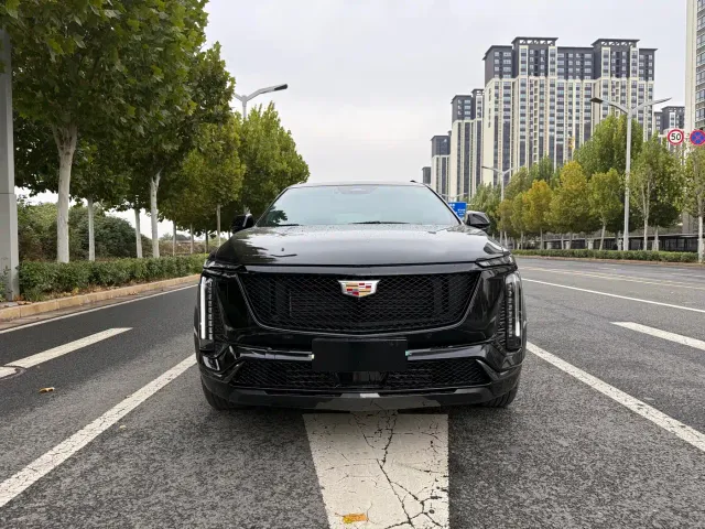 Cadillac XT5 — Фото автомобиля 2