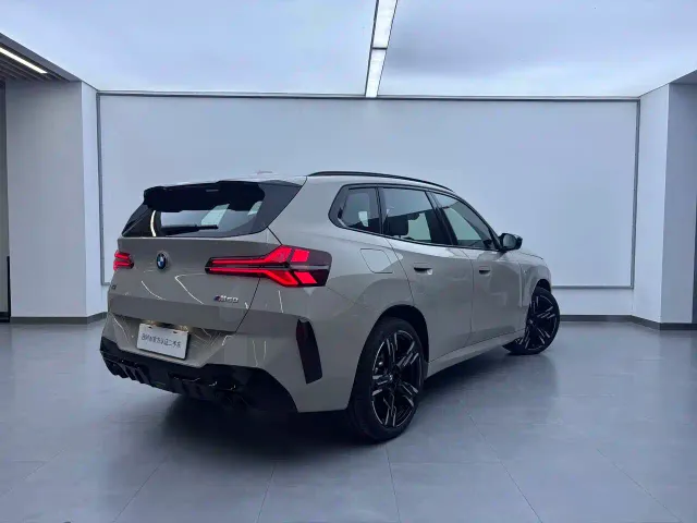 BMW X3 M50 — Фото автомобиля 4