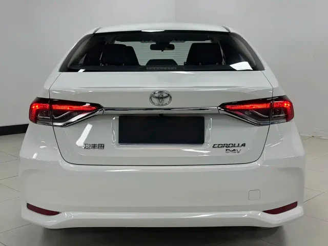 Toyota Corolla — Фото автомобиля 5