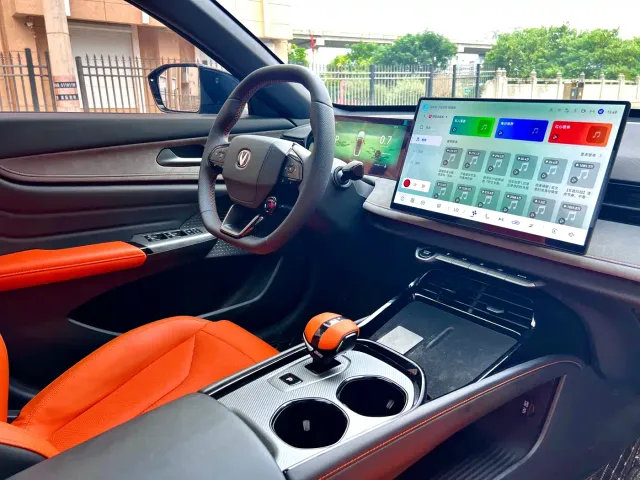 Changan Changan UNI-V 2025 2.0T Sport Version — Фото автомобиля 15