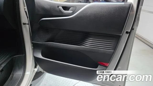 Hyundai Staria Staria Скорая помощь — Фото автомобиля 25
