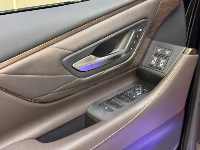 Toyota Alphard — Фото автомобиля 15