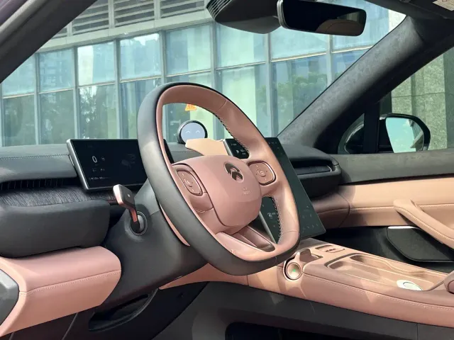 Nio EC6 — Фото автомобиля 10
