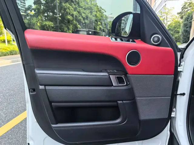 Land Rover Range Rover Sport — Фото автомобиля 5