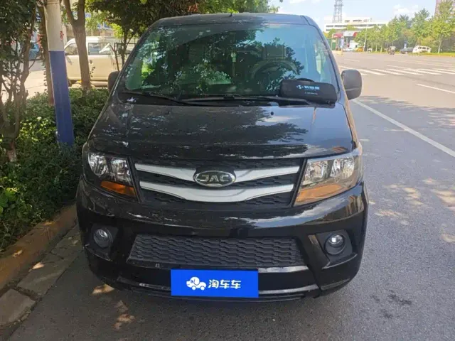 JAC Refine M3 — Фото автомобиля 2