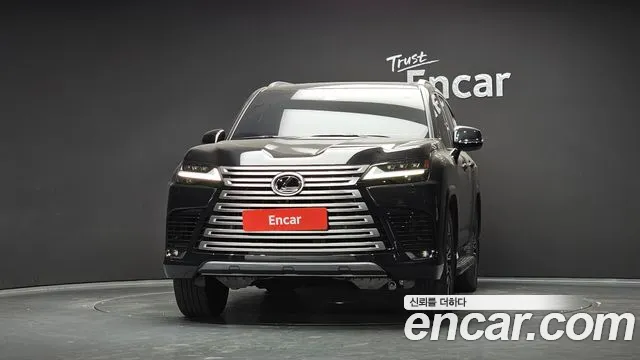 Lexus LX — Фото автомобиля 3