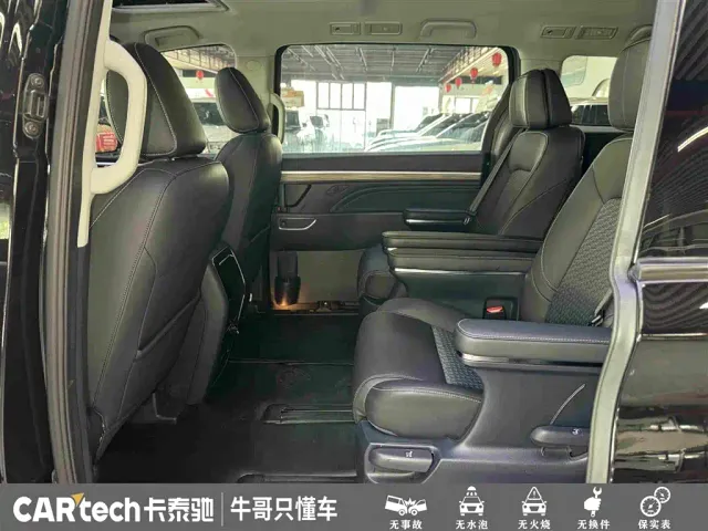 GAC Trumpchi M8 — Фото автомобиля 24