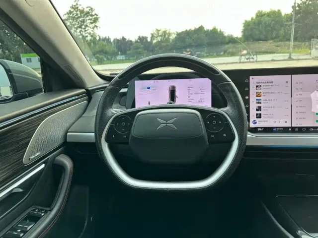 Xpeng P7 — Фото автомобиля 18