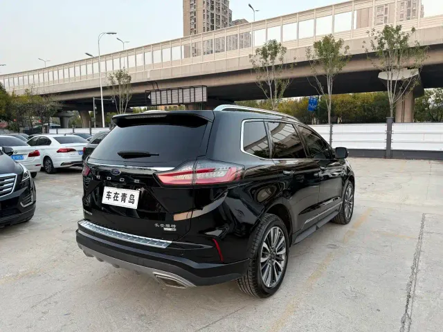 Ford Edge — Фото автомобиля 9