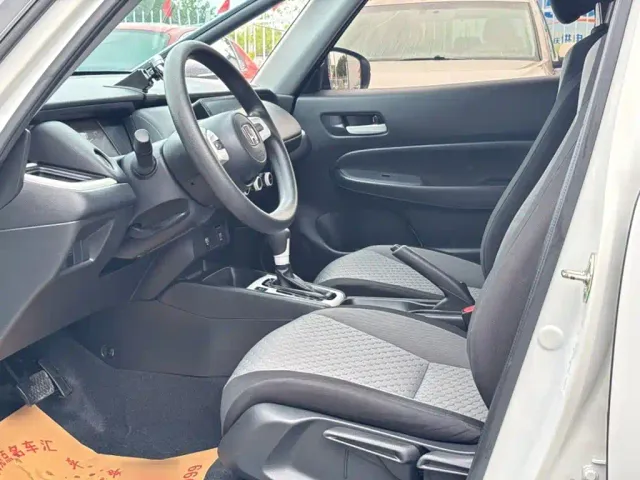 Honda Fit — Фото автомобиля 9