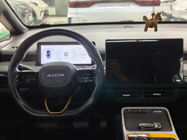 GAC Aion Y — Фото автомобиля 10