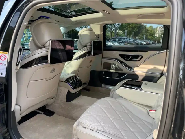 Mercedes-Benz Maybach S-Class — Фото автомобиля 13