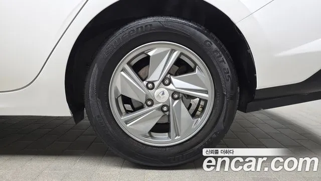 Hyundai Avante CN7 — Фото автомобиля 6