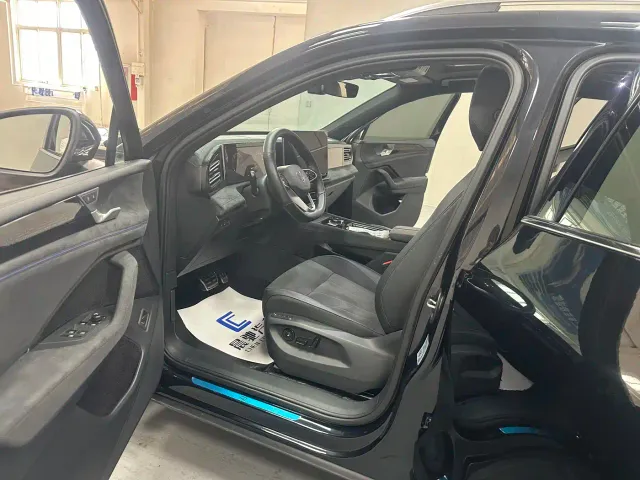 Volkswagen Tiguan L — Фото автомобиля 10