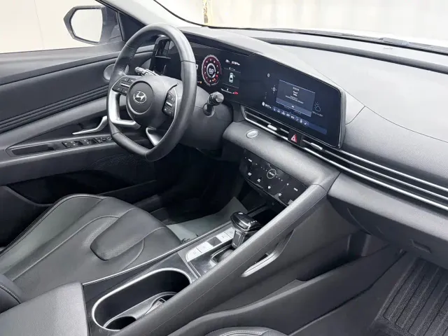 Hyundai Elantra — Фото автомобиля 20