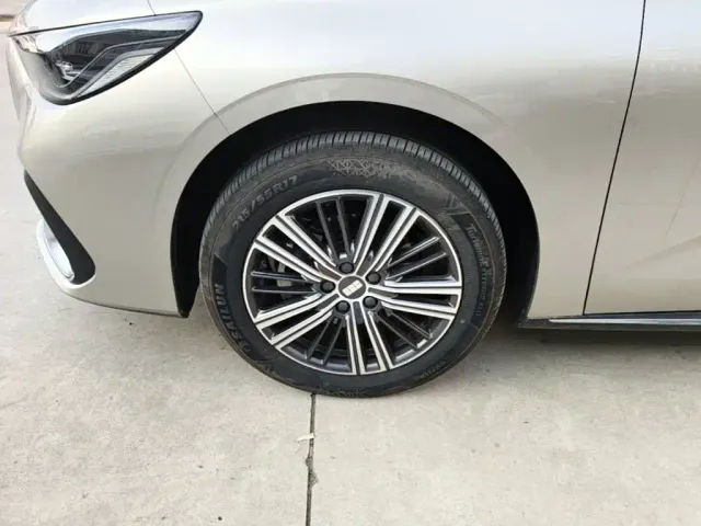 Geely Galaxy Stellar 6 — Фото автомобиля 22