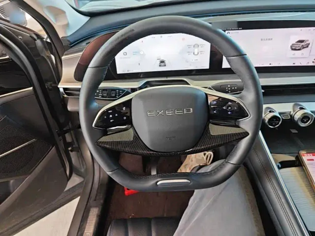 Exeed TXL — Фото автомобиля 10