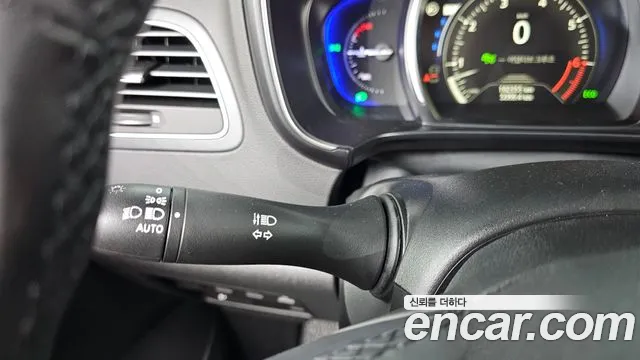 Renault-KoreaSamsung QM6 Новый QM6 2.0 LPe RE Signature 2WD — Фото автомобиля 26