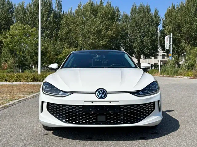 Volkswagen Lamando — Фото автомобиля 2