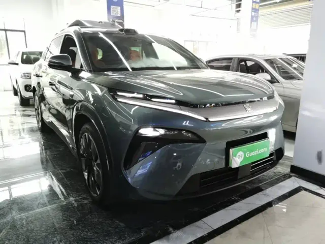 BYD Tang L — Фото автомобиля 3