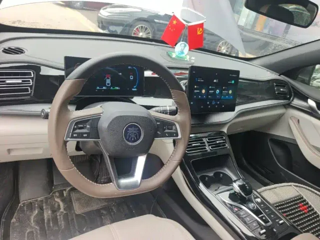 BYD Qin PLUS — Фото автомобиля 9