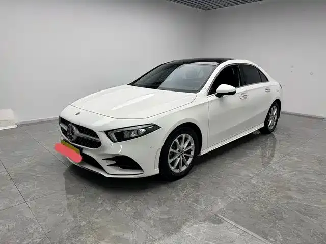 Фотография автомобиля — Mercedes-Benz A-Class