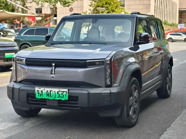 iCAR 03 — Фото автомобиля 2