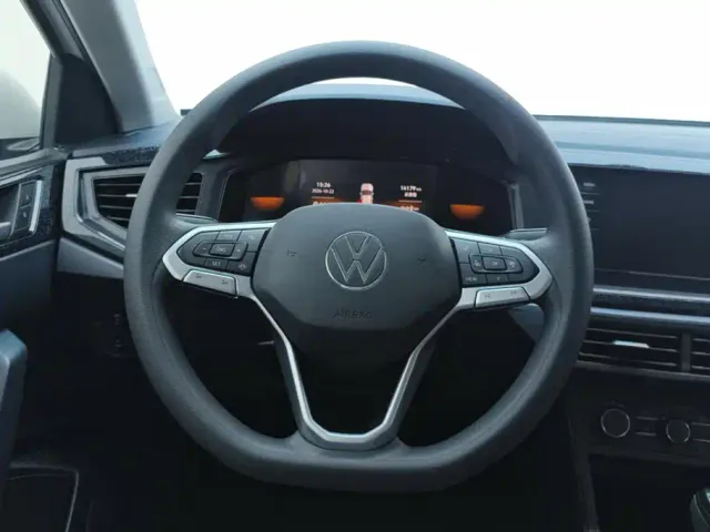 Volkswagen Lavida — Фото автомобиля 15